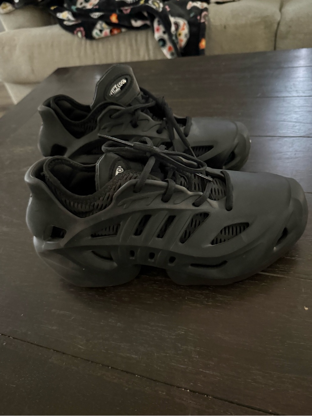 Men's Black Athletic Lace-Up Sneakers